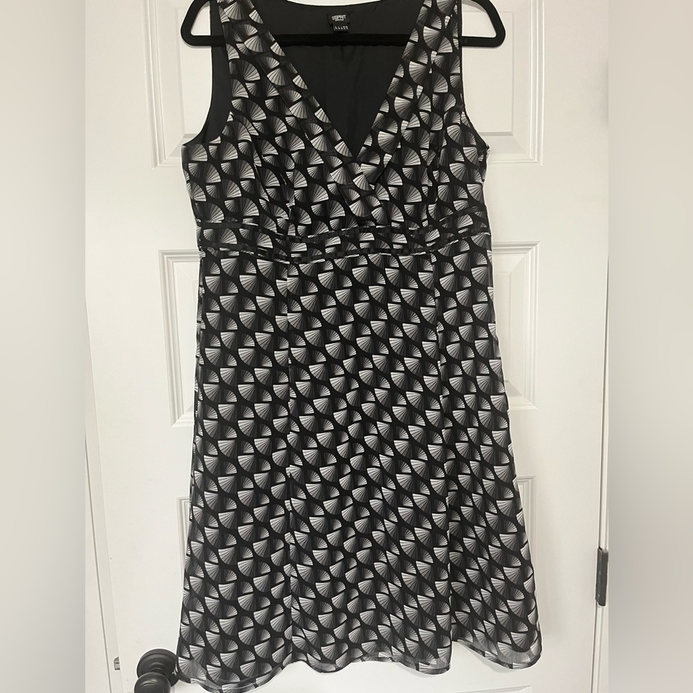 Esprit Black and White Patterned Dress Size 14